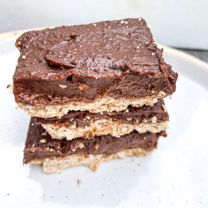 RAW VEGAN CHOCOLATE MOUSSE SLICE